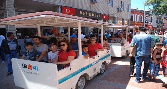 Çaycuma’da Hizmete Giren Mekik ve Elektrikli Golf Arabasına Yoğun İlgi