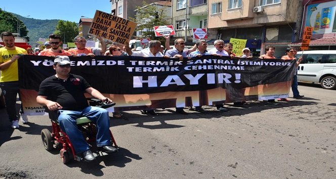 ZONGULDAK’IN KİLİMLİ İLÇESİ ÇATALAĞZI BELDESİNDE YAPILMASINA ONAY VERİLEN 5. TERMİK SANTRAL, BİR GRUP TARAFINDAN PROTESTO EDİLDİ. (MURAT KÜÇÜK - UFUK DURAK/ZONGULDAK-İHA)