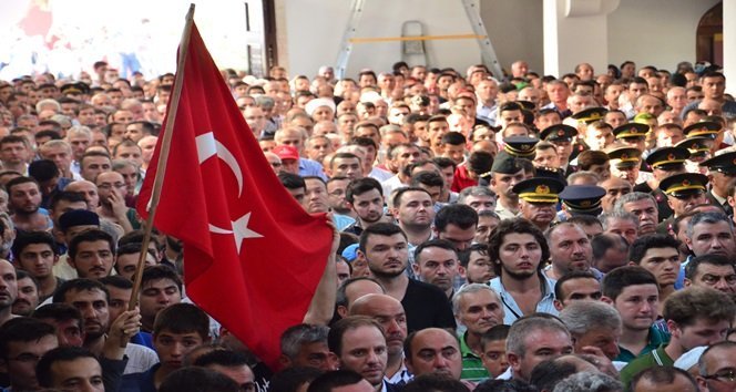 DİYARBAKIR’DA PUSUYA DÜŞÜRÜLEREK HAYATINI KAYBEDEN KAYBEDEN POLİS MEMURU TANSU AYDIN, ZONGULDAK’TA GÖZYAŞLARI İÇİNDE SON YOLCULUĞUNA UĞURLANDI. (ONUR ALTINDAĞ - SERTAÇ ÖZDEMİR - UFUK DURAK/ZONGULDAK-İHA)