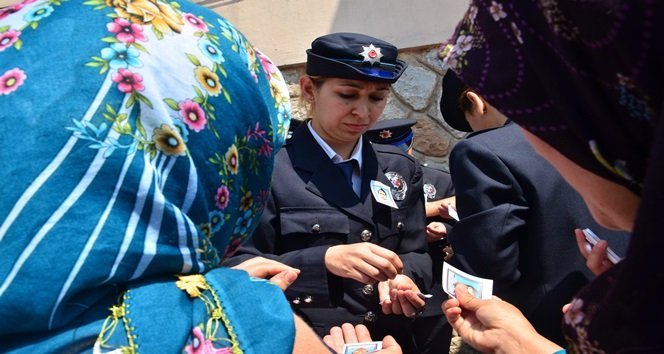DİYARBAKIR’DA PUSUYA DÜŞÜRÜLEREK HAYATINI KAYBEDEN KAYBEDEN POLİS MEMURU TANSU AYDIN, ZONGULDAK’TA GÖZYAŞLARI İÇİNDE SON YOLCULUĞUNA UĞURLANDI. (ONUR ALTINDAĞ - SERTAÇ ÖZDEMİR - UFUK DURAK/ZONGULDAK-İHA)