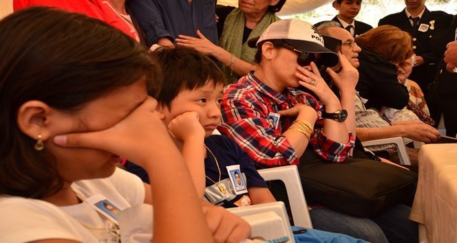 DİYARBAKIR’DA PUSUYA DÜŞÜRÜLEREK HAYATINI KAYBEDEN KAYBEDEN POLİS MEMURU TANSU AYDIN, ZONGULDAK’TA GÖZYAŞLARI İÇİNDE SON YOLCULUĞUNA UĞURLANDI. (ONUR ALTINDAĞ - SERTAÇ ÖZDEMİR - UFUK DURAK/ZONGULDAK-İHA)