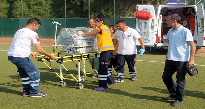 ZONGULDAK'TA DOĞAN PREMATÜRE BEBEKLER İSTANBUL'A HELİKOPTERLER İSTANBUL'DAKİ HASTANEYE SEVK EDİLDİ. (MURAT KÜÇÜK - UFUK DURAK/ZONGULDAK-İHA)