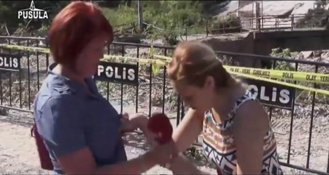 Muhabiri Canlı yayında Sıcak Hava Çarptı