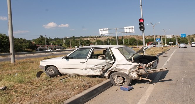 Kırmızı Işıkta Zincirleme Kaza