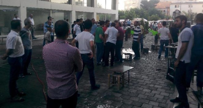 Bıçaklı, sopalı kavga: 5 yaralı