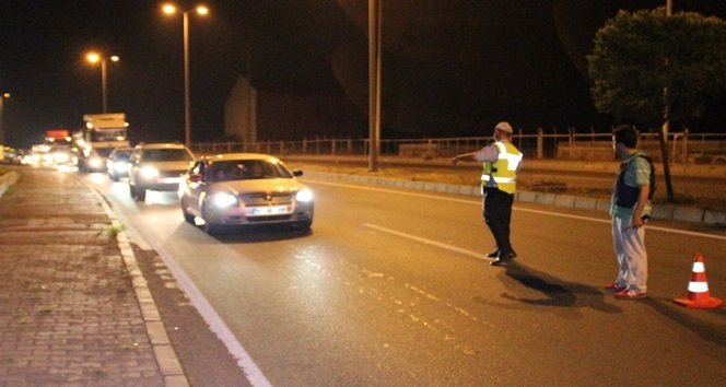 ÜLKE GENELİNDE ARTAN TERÖR OLAYLARI SONRASI KDZ. EREĞLİ'DE POLİS ASAYİŞ UYGULAMASI YAPTI. (VEDAT KILIÇ/ZONGULDAK-İHA)