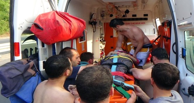 KDZ. EREĞLİ'DE BOĞULMA TEHLİKESİ GEÇİREN ŞİRİN GÜL AKBABA'YI DEDESİ BEŞİR MEN, KURTARDI. (VEDAT KILIÇ/ZONGULDAK-İHA)