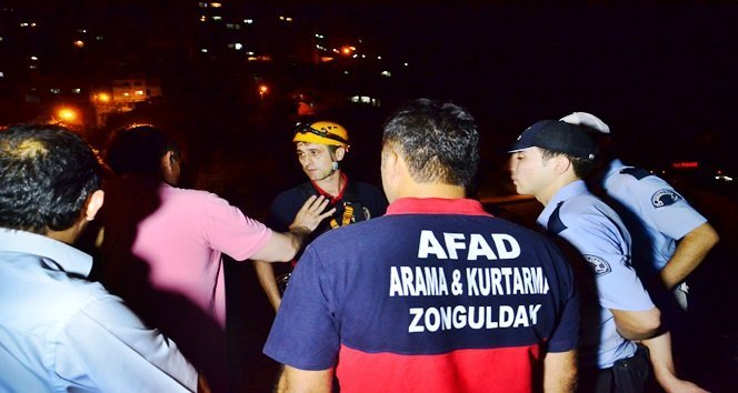 İHBARI ALAN EKİPLER OLAY YERİNE HAREKET ETTİ (ONUR ALTINDAĞ/ZONGULDAK-İHA)