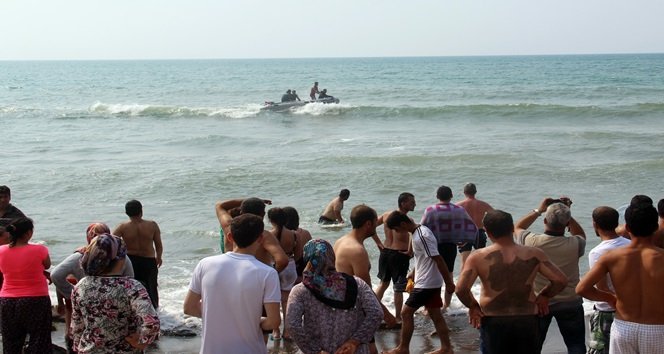 KÜÇÜK ÇOCUĞU KURTARMAK İSTERKEN KENDİSİ CAN VERDİ