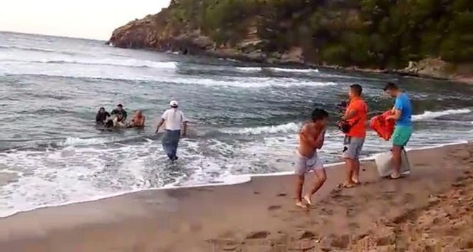 YENGESİNİ KURTARMAK İSTERKEN KENDİSİ BOĞULDU