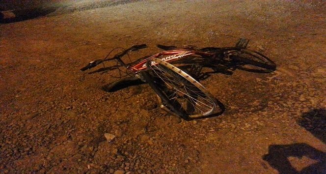 OTOMOBİLİN ÇARPTIĞI BİSİKLET SÜRÜCÜSÜ ÖLDÜ (YALÇIN ÇELEN/BARTIN-İHA)