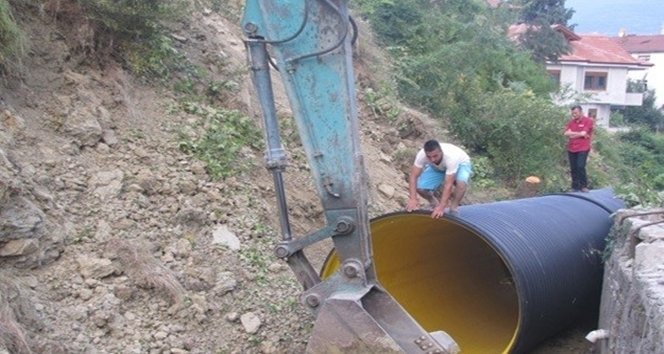 DEVREK İLÇESİNDE MEYDANA GELEN HEYELANLA İLGİLİ ÇALIŞMALAR SÜRÜYOR (ONUR ALTINDAĞ/ZONGULDAK-İHA)