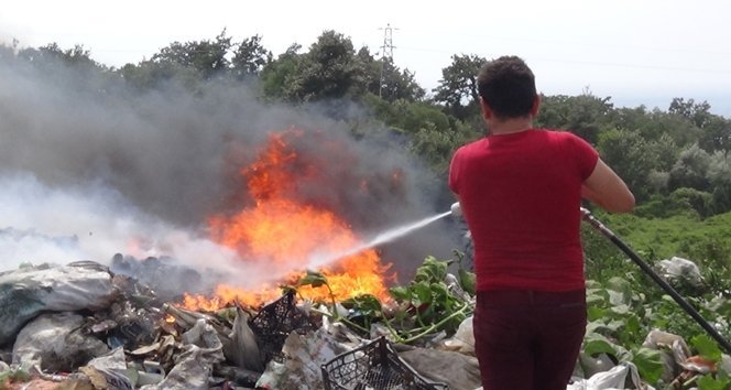 ŞEHİR ÇÖPLÜĞÜNDE ÇIKAN YANGIN ORMANA SIÇRADI