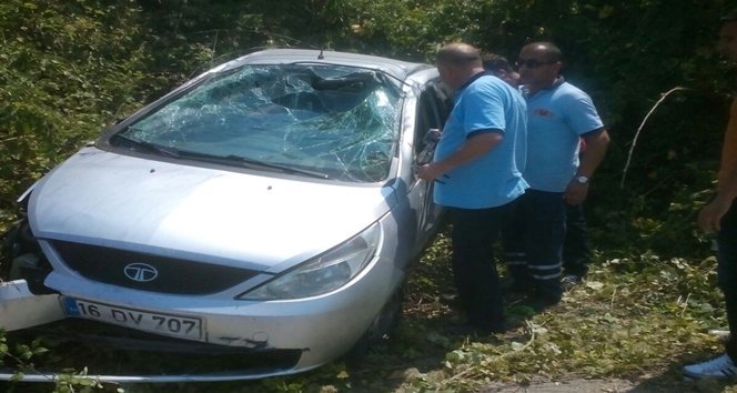 ÜNİVERSİTE KAYDINA GİDERKEN KAZA YAPTILAR: 2 YARALI