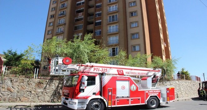 KOMBİDEN ÇIKAN YANGIN KORKUTTU