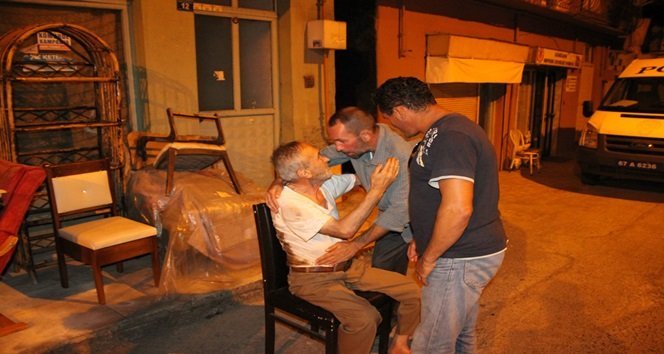 ALKOLLÜ ADAM SİGARASINI YAKMAK İSTERKEN EVİ YAKTI