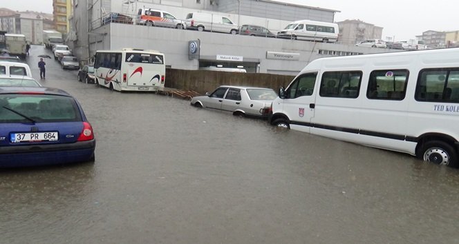 SAĞANAK YAĞMUR EREĞLİ’DE ETKİLİ OLDU