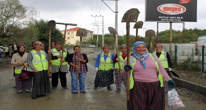 ALT YAPI EKİBİNİN YARISI KADIN