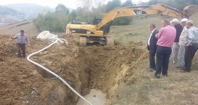 HEYELAN SEBEBİYLE ULAŞIMA KAPANAN YOL İÇİN ÇALIŞMALARA BAŞLANDI