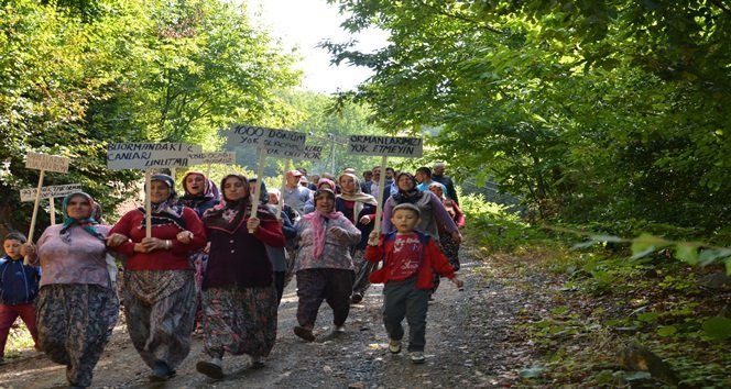 KÖYLÜLERDEN TAŞ OCAĞI EYLEMİ