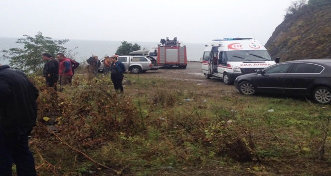 OLAY YERİNE AMBULANS VE AFAD EKİBİ SEVK EDİLDİ. (EMRAH YILDIZ/ZONGULDAK-İHA)