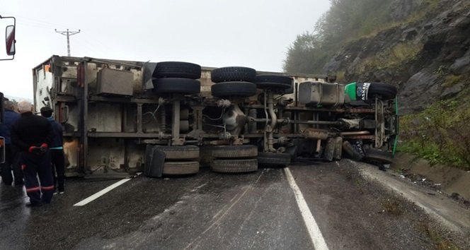 ZONGULDAK’TA TRAFİK KAZASI: 2 YARALI