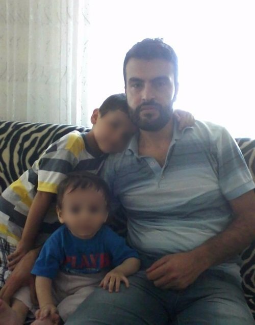ZONGULDAK'IN ÇAYCUMA İLÇESİNDE UZUN SÜREDİR EŞİNDEN ŞİDDET GÖREN 27 YAŞINDAKİ İKİ ÇOCUK ANNESİ SELMA İNAM, KOCASI ÖZDEN İNAM TARAFINDAN ÇOCUĞUNUN GÖZLERİ ÖNÜNDE 33 YERİNDEN BIÇAKLANARAK ÖLDÜRÜLDÜ. (MURAT KÜÇÜK/ZONGULDAK-İHA)