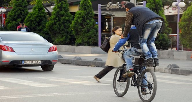 GENÇLERİN TEHLİKELİ YOLCULUĞU