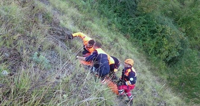 18 YAŞINDAKİ İŞÇİYİ AFAD KURTARDI. (MURAT KÜÇÜK - UFUK DURAK/ZONGULDAK-İHA)