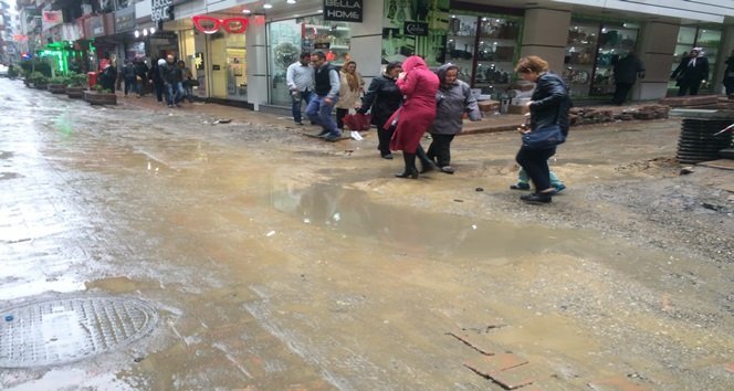 VATANDAŞLARIN ALT YAPI TEPKİSİ