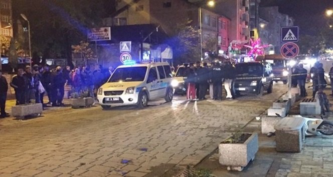 ZONGULDAK'IN ÇAYCUMA İLÇESİNDE AHMET TARIK BERBEROĞLU SOKAK ORTASINDA SİLAHLA VURULARAK ÖLDÜRÜLDÜ. (EMRAH YILDIZ/ZONGULDAK-İHA)
