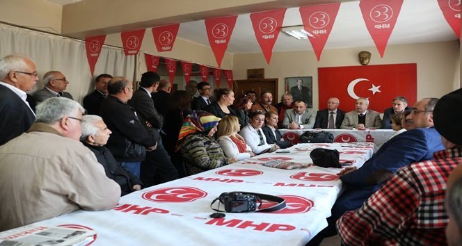 MHP ZONGULDAK MİLLETVEKİLİ ADAYLARI ZEKİ ÇAKAN İLE YAVUZ ERKMEN MHP KDZ. EREĞLİ İLÇE TEŞKİLATINI ZİYARET EDEREK PARTİLİLERE TEŞEKKÜR ETTİ. (VEDAT KILIÇ/ZONGULDAK-İHA)