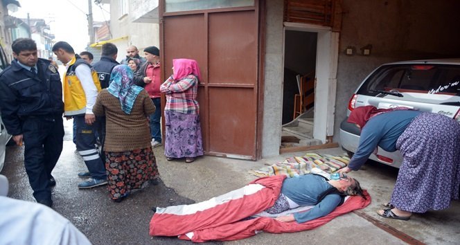 KARABÜK’TE SOBADAN SIZAN KARBONMONONSİT GAZINDAN ZEHİRLENEREK HASTANEYE KALDIRILAN BİR KİŞİ HAYATINI KAYBEDERKEN, EŞİ VE ÇOCUĞU İSE YAŞAM MÜCADELESİ VERİYOR. (YASİN ERDEM/KARABÜK-İHA)