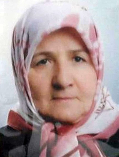 KARABÜK’ÜN SAFRANBOLU İLÇESİNDE UZUN SÜREDİR DEPRESYONDA OLDUĞU ÖĞRENİLEN 75 YAŞINDAKİ ŞÜKRİYE KAYA, MERDİVEN BOŞLUĞUNA KENDİNİ ASARAK İNTİHAR ETTİ. (YASİN ERDEM/KARABÜK-İHA)