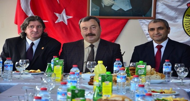 OSMAN AK GAZETECİLERLE ZONGULDAK’I KONUŞTU