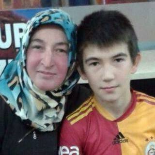 SELMA AĞYAR (44), SOBADAN SIZAN KARBONMONOKSİTTEN ZEHİRLENEREK HAYATINI KAYBETMİŞTİ. TAYFUN AĞYAR'IN İSE HAYATİ TEHLİKESİNİN DEVAM ETTİĞİ ÖĞRENİLDİ. (YASİN ERDEM/KARABÜK-İHA)