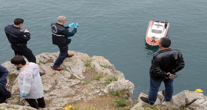 DENİZ POLİSİ EKİPLERİ SU ALTINDA MURAT KURUBAŞ'IN CESEDİNİ VE SİLAHINI ARADI. (MURAT KÜÇÜK - UFUK DURAK/ZONGULDAK-İHA)