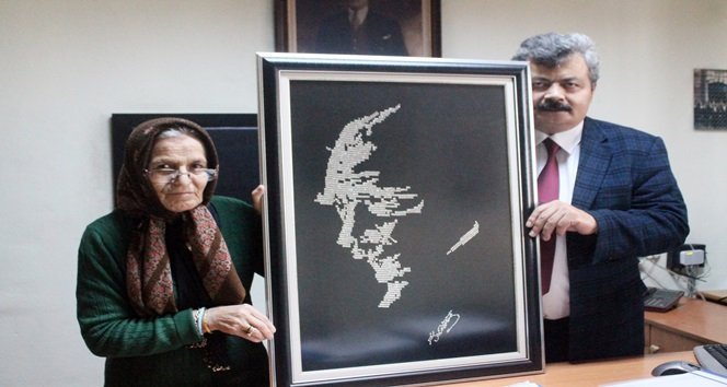 NAKIŞ KURSİYERLERİ ATATÜRK PORTRESİNİ NAKŞETTİ