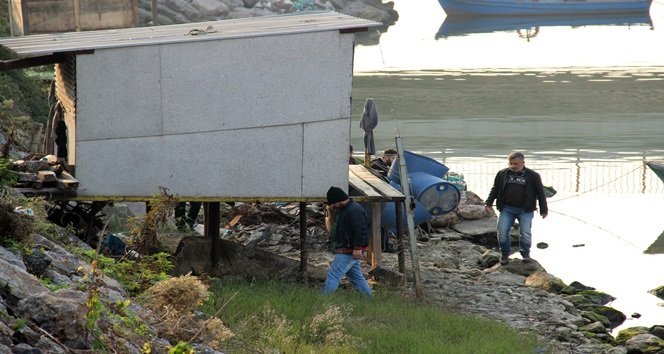 POLİS DEREDE UYUŞTURUCU ARADI