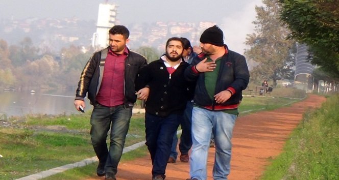 DERE KENARINDAKİ BÖLGEDE HERHANGİ BİR BULGUYA RASTLANMAZKEN, GÖZALTINA ALINAN 2 KİŞİ SORGULANMAK ÜZERE EMNİYETE GÖTÜRÜLDÜ. (VEDAT KILIÇ/ZONGULDAK-İHA)