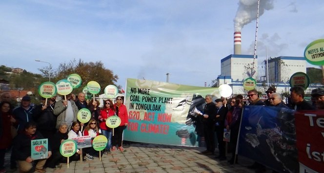 EYLEMCİLER, G-20 ZİRVESİNİ ZONGULDAK'TAN PROTESTO ETTİ. (ONUR ALTINDAĞ/ZONGULDAK-İHA)