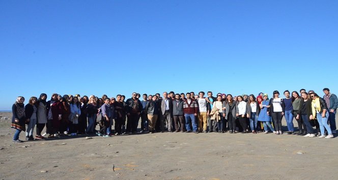 KOZLU SAHİLİ TAŞ VE ÇÖPLERDEN TEMİZLENDİ