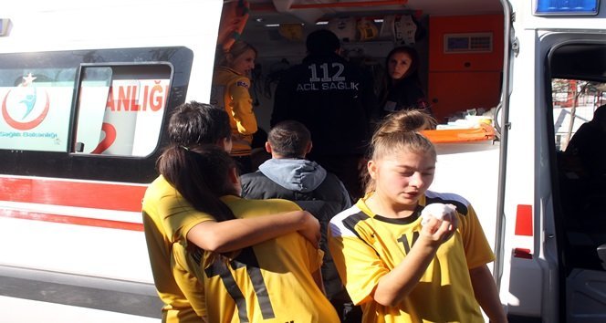 GENÇLİK HİZMETLERİ VE SPOR İL MÜDÜRLÜĞÜ TARAFINDAN DÜZENLENEN OKULLARASI ATLETİZM KROS TÜRKİYE ŞAMPİYONASI ZONGULDAK İL SEÇMELERİNDE SPORCULAR ZOR ANLAR YAŞADI (MURAT KÜÇÜK/ZONGULDAK-İHA)