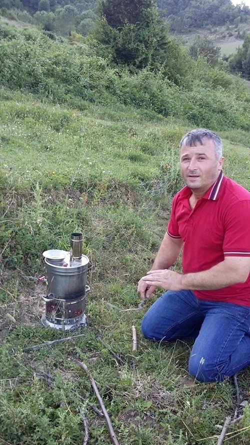 45 YAŞINDAKİ 3 ÇOCUK BABASI NACİ ÇİFTÇİ, OĞLUYLA BİRLİKTE GİRDİĞİ KAÇAK KÖMÜR OCAĞINDA MEYDANA GELEN PATLAMA SONUCU HAYATINI KAYBETMİŞTİ. (MURAT KÜÇÜK - UFUK DURAK/ZONGULDAK-İHA)