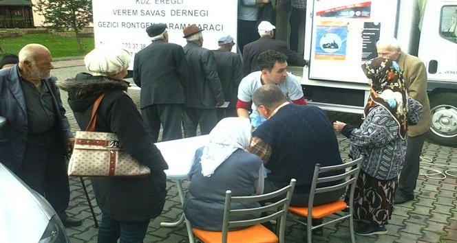 KDZ. EREĞLİ VEREM SAVAŞ DERNEĞİ GEZİCİ RÖNTGEN ARACI İLE ZONGULDAK MERKEZ, ÇAYCUME VE DEVREK İLÇELERİNDEKİ HUZUREVİ İLE BAKIMEVLERİ'NDE KALAN VATANDAŞLARA VEREM TARAMASI GERÇEKLEŞTİRDİ. (VEDAT KILIÇ/ZONGULDAK-İHA)