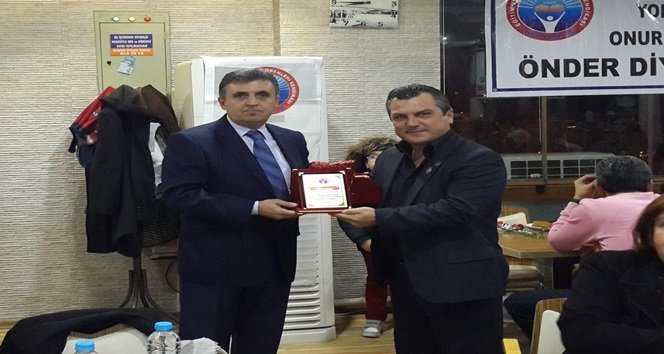 EĞİTİM-İŞ GÜNEYDOĞU GAZİLERİ İLE SEVGİ YEMEĞİ DÜZENLEDİ