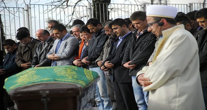 ZONGULDAK’IN KİLİMLİ İLÇESİNE BAĞLI GELİK BELDESİNDEKİ ÖZEL BİR KÖMÜR OCAĞINDA İKİ GÜN ÖNCE MEYDANA GELEN GÖÇÜKTE HAYATINI KAYBEDEN İŞÇİ YUSUF KÖROĞLU, SON YOLCULUĞUNA UĞURLANDI. (MURAT KÜÇÜK - UFUK DURAK/ZONGULDAK-İHA)