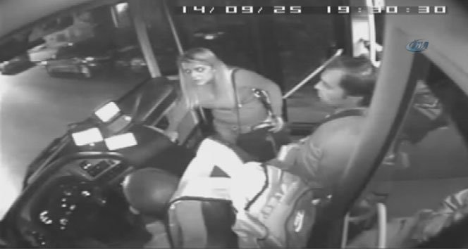 Kardeşinin kartıyla otobüse bindi, ortalığı birbirine kattı