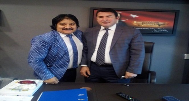 Sanatçı Ercan Gönültaş’tan TBMM’ye Ziyaret