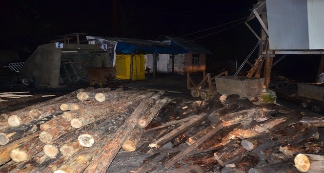 ZONGULDAK’TA KAÇAK OLARAK İŞLETİLEN MADEN OCAĞINDA METAN GAZINDAN ZEHİRLENEN 2 İŞÇİ HAYATINI KAYBETTİ. (İLHAN GÖKÇEN - ONUR ALTINDAĞ - SERTAÇ ÖZDEMİR/ZONGULDAK-İHA)